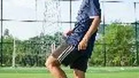 卡洛斯独占鳌头任意球技艺超群，梅西紧随其后，C罗紧咬排名之争