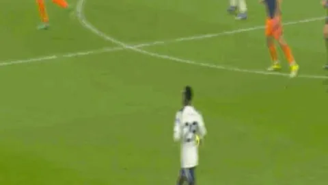 德乙大战：沙尔克主场能否轻松制服德累斯顿挑战？